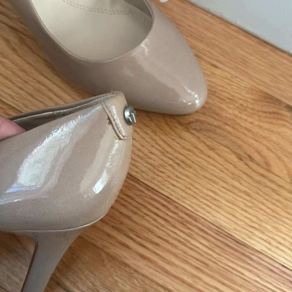 New- Women Tahari Tan Platform Pumps Size 7.5 - Picture 9 of 12